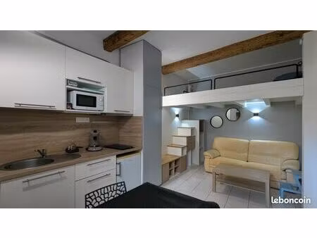 studio étudiant intra muros avignon