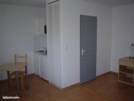 studio meublé