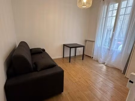 studio 1 pièce 23 m²