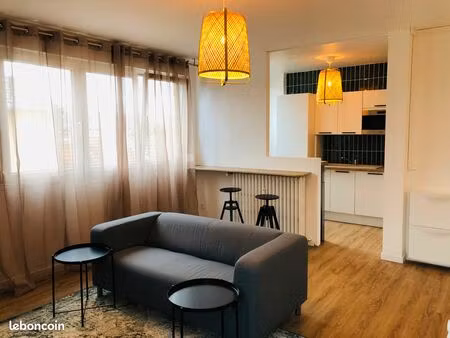 appartement meublé 2 chambres proche gare et autoroute