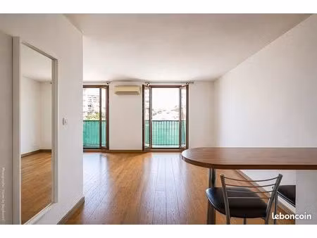studio 1 pièce 30 m²