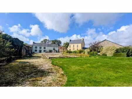 vente maison à saint-coulitz (29150) : à vendre / 264m² saint-coulitz