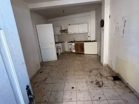 t1 bis 24 m² – plateau à aménager – hyper centre saint-genis-laval