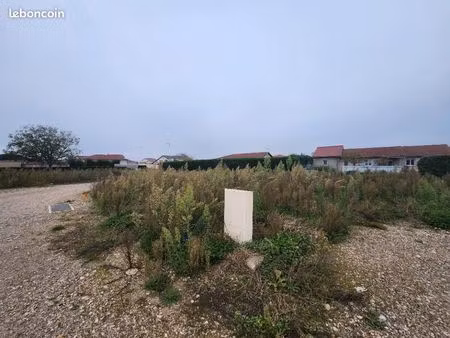 terrain 601 m² drace