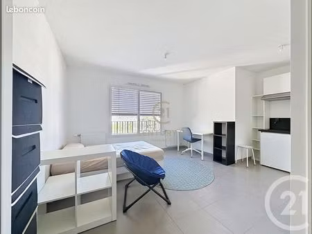 studio 1 pièce 26 m²