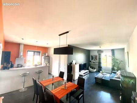 à vendre - spacieux t2 d'environ 71 m2 au charme de l'ancien  facilement modulable en t3