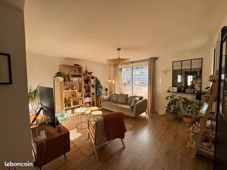 vauban - t3 80m² avec terrasse et parking
