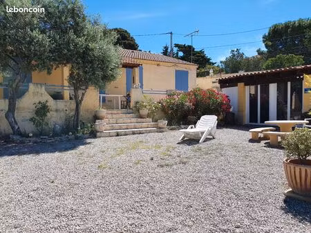 2 maisons sur un terrain de 1 000m²