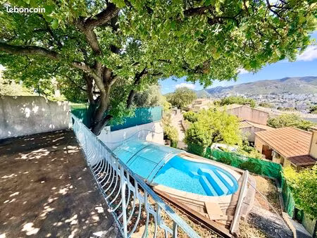 maison t5 - 130m² - piscine - garage - calme - vue