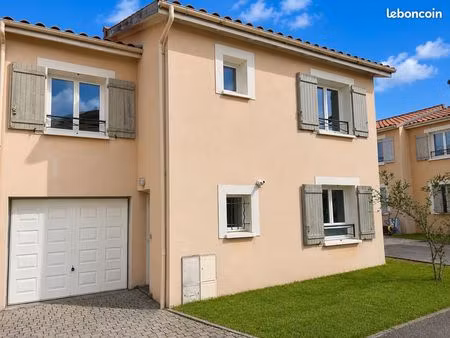 proche village maison 5 pièces 100 m²