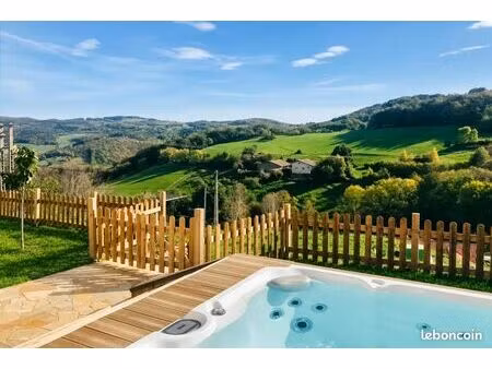 maison 4 pièces 358 m²