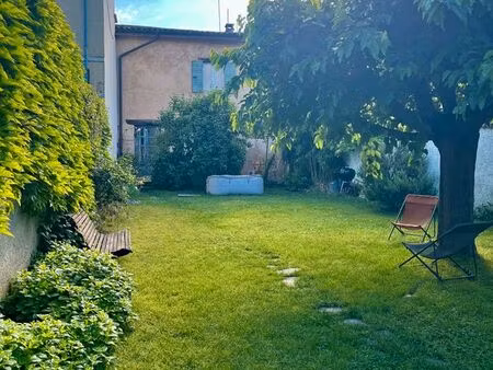 maison de ville charly - 8 pièces- jardin et cour intérieure