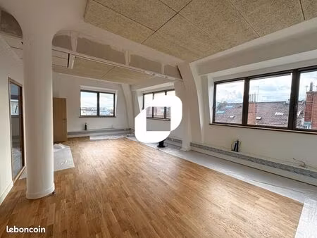 bureaux 174 m²