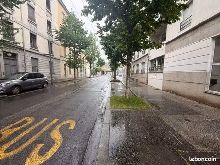 fonds de commerce beauté/coiffure 140 m²