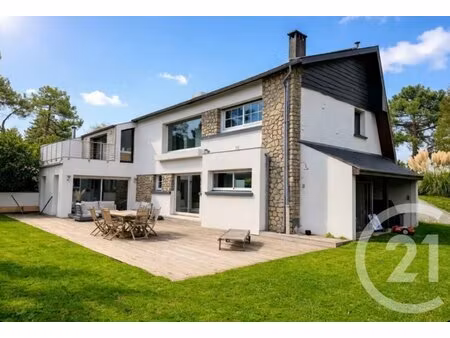 en vente maison 210 m² – 1 095 000 € |condette