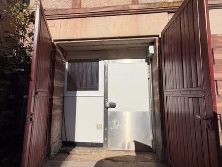 garage individuel  fermé  20 m² calme et sécurisé