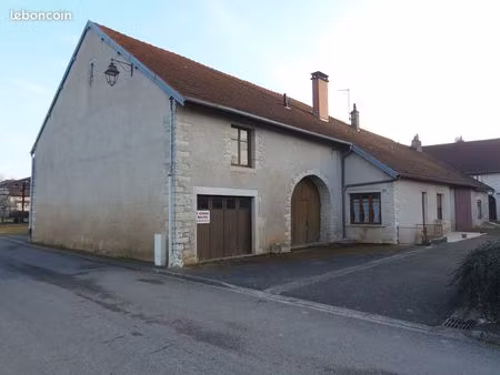 maison de village 119 000