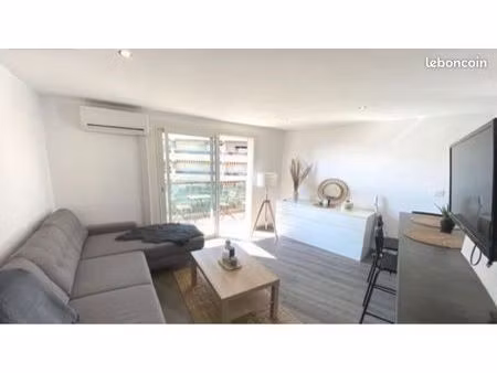 studio 25m2 avec climatisation  parking et balcon