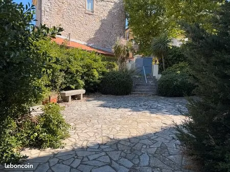 limitrophe monaco  vend appartement avec jardin et parking privatif  centre la turbie