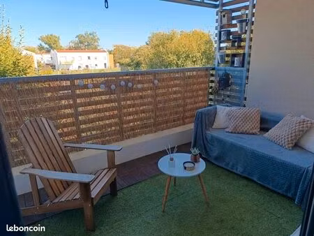t2 38m² terrasse sans vis-à-vis + 2 parkings sous-sol – dpe c – sans agence