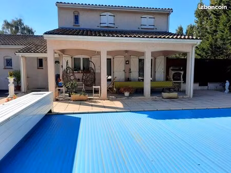 vend viager belle villa de 170m2 avec piscine une pergola et un grand garage aménager