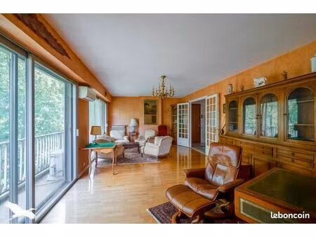 appartement 5 pièces 136 m²