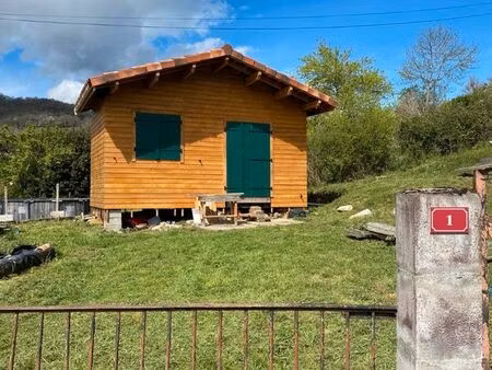 chalet récent avec vue imprenable sur le cagire - terrain constructible