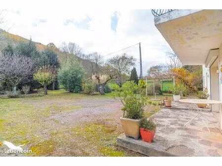 maison 6 pièces 105 m²