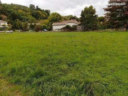 terrain 1 500 m² villeneuve de riviere