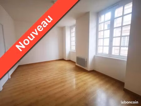 studio 1 pièce 37 m²