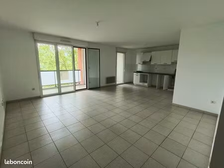 à louer – bel appartement t4 de 84 m² avec double balcon – toulouse 31400