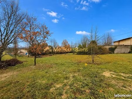 terrain 700 m² gemil