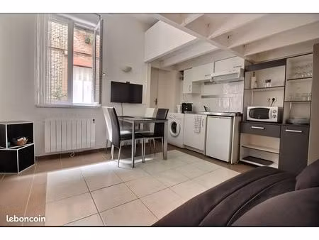 studio meublé à vendre