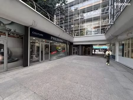 local commercial 52 m²