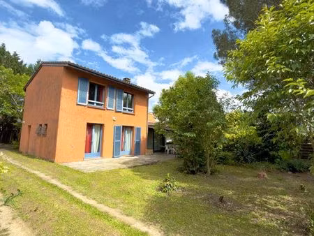 maison de 135 m2 sur joli terrain arboré au calme de 850 m2
