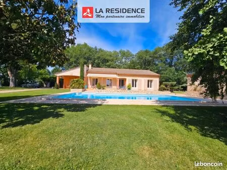 propriété 7 pièces 158 m²