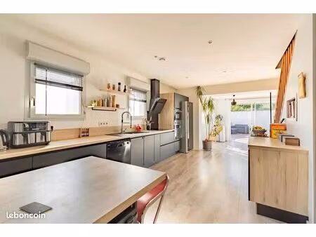 maison t4 de 120m2 à saint-simon avec piscine