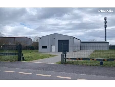 bâtiment professionnel 230 m2 sur terrain de 2000m2