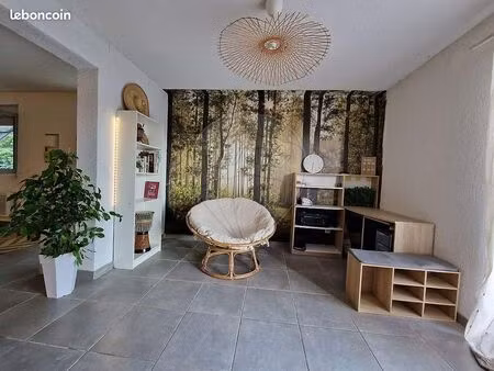 immeuble 8 pièces 570 m²