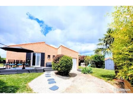belle maison de plain-pied entièrement rénovée 4 pièces avec joli jardin et prête à vivre