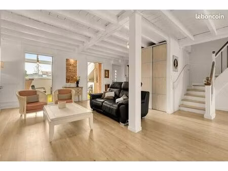 a vendre / t4 en duplex de 130m2 habitables traversant + grande véranda plein sud sans vis