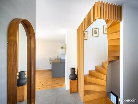maison 5 pièces 140 m²