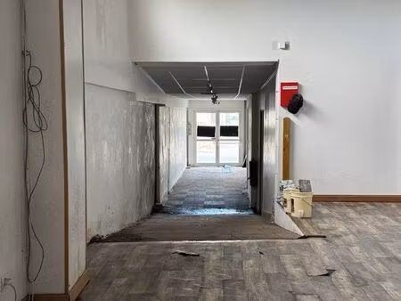 local commercial et appartement