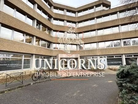 bureaux 287 m²