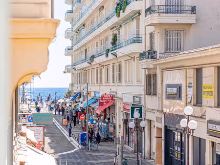 nice proche mer / pietonne