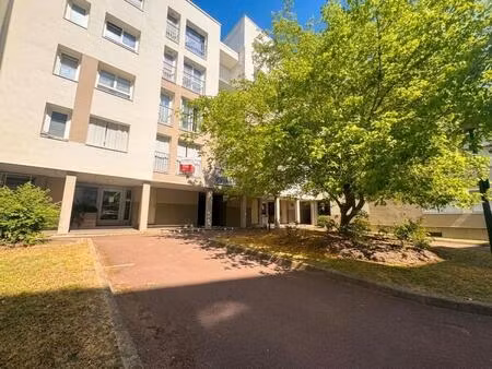appartement à vendre 4 pièces + parking + cave