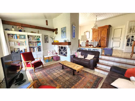 maison 3 chambres  studio  garage et jardin