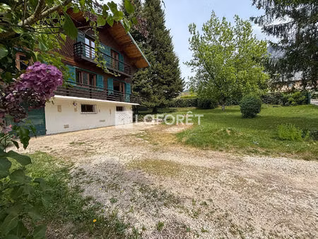 chalet à vendre à mouxy - 4 chambres  terrain constructible de 1 186 m² !