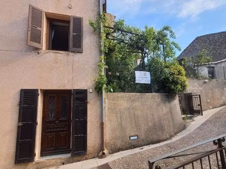 evisa  maison de village atypique avec jardin