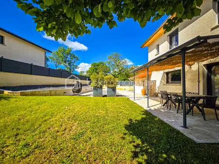 maison de 115 m² à brie-et-angonnes